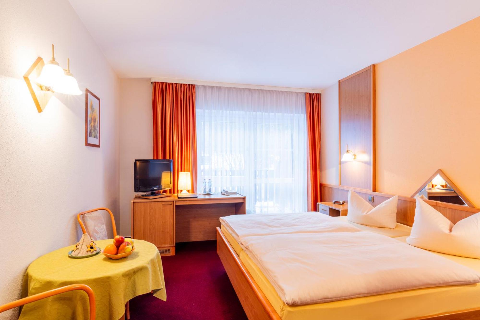 Hotel Gondelfahrt Kurort Jonsdorf Bagian luar foto