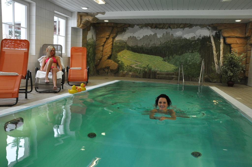 Hotel Gondelfahrt Kurort Jonsdorf Bagian luar foto