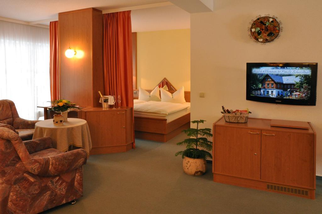 Hotel Gondelfahrt Kurort Jonsdorf Bagian luar foto
