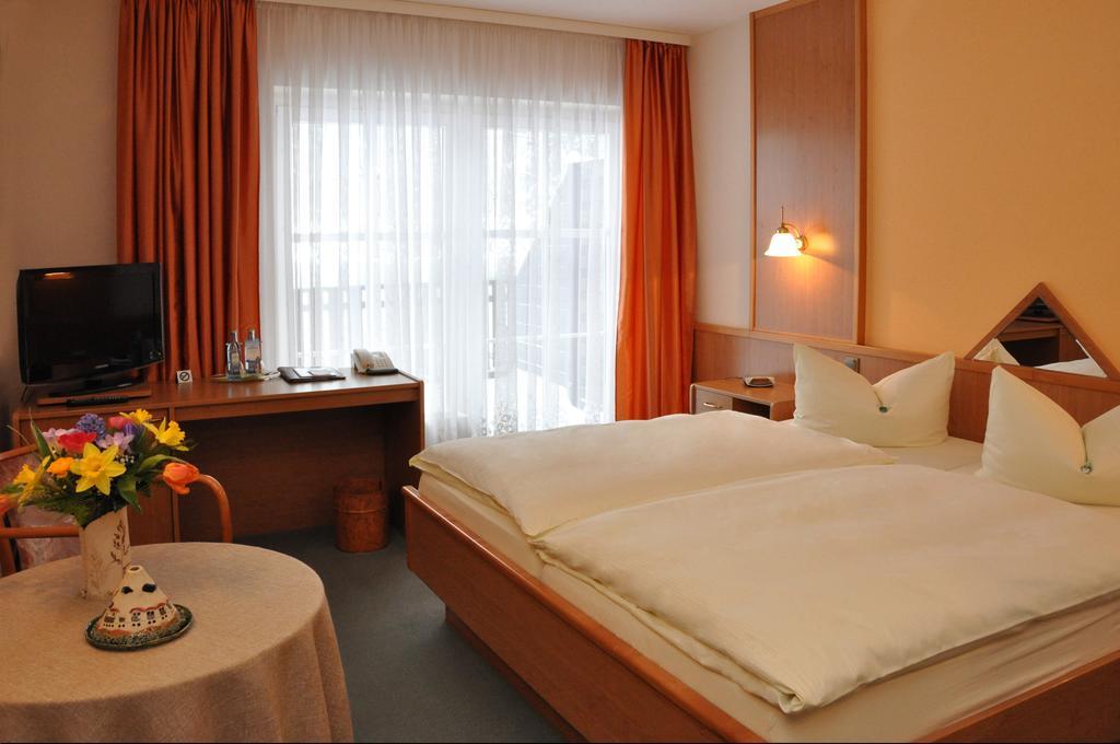 Hotel Gondelfahrt Kurort Jonsdorf Ruang foto